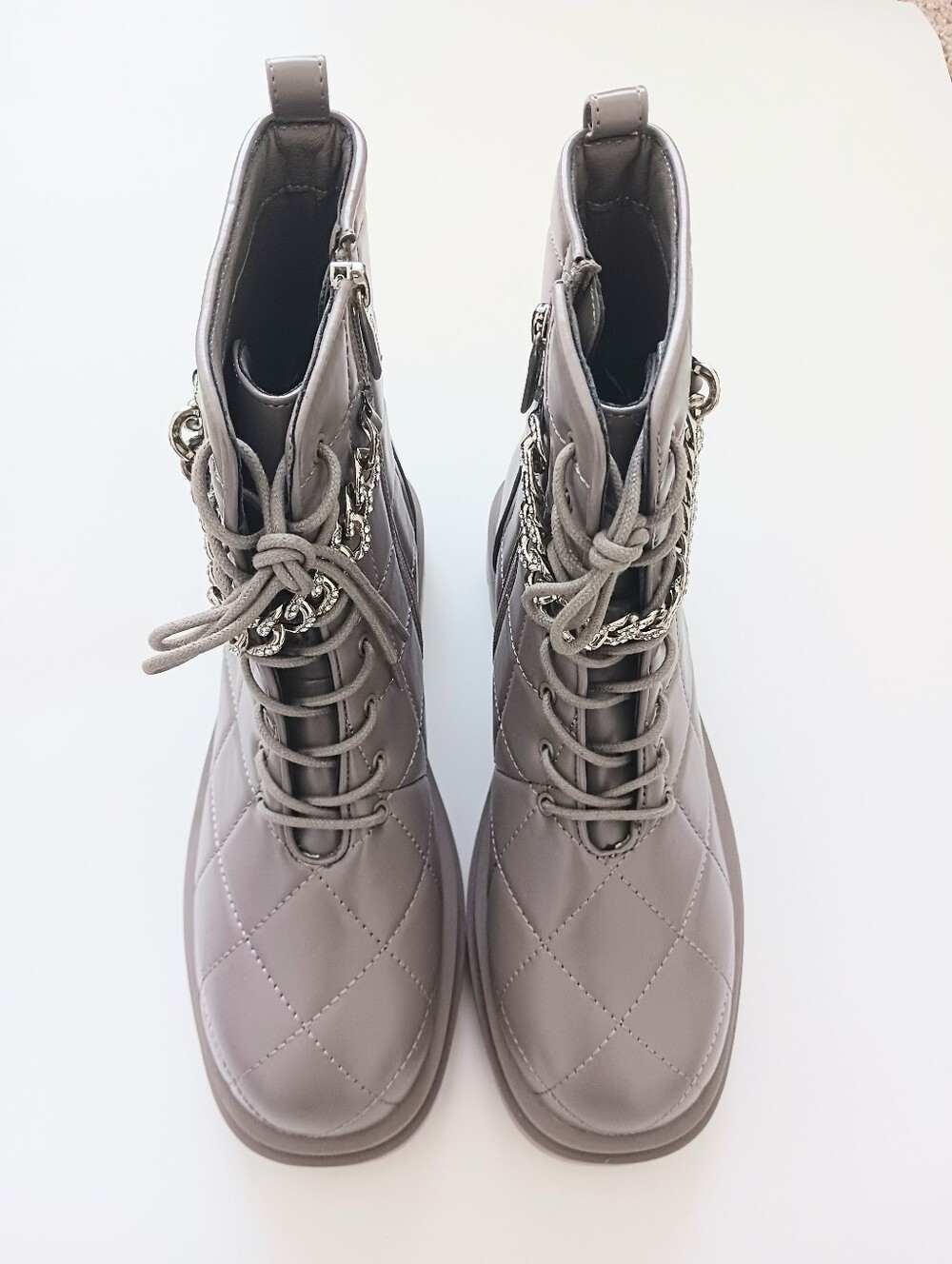 NWOT Cape Robbin Quilted Faux Leather Lace-Up Combat Boots W/Chain Taupe Sz. 8.5